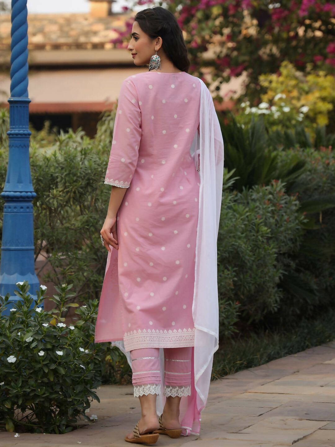 Juniper Women's Pink Cambric Floral Print Kurta Straight Pant And Duptta Sets