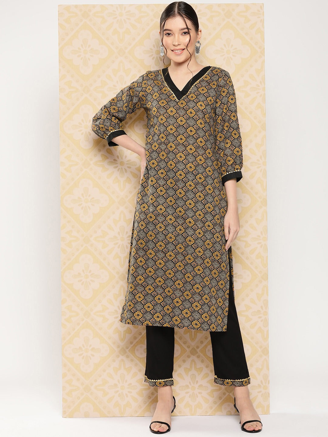 Yufta Geometric Printed Regular Pure Cotton Kurta with Trousers