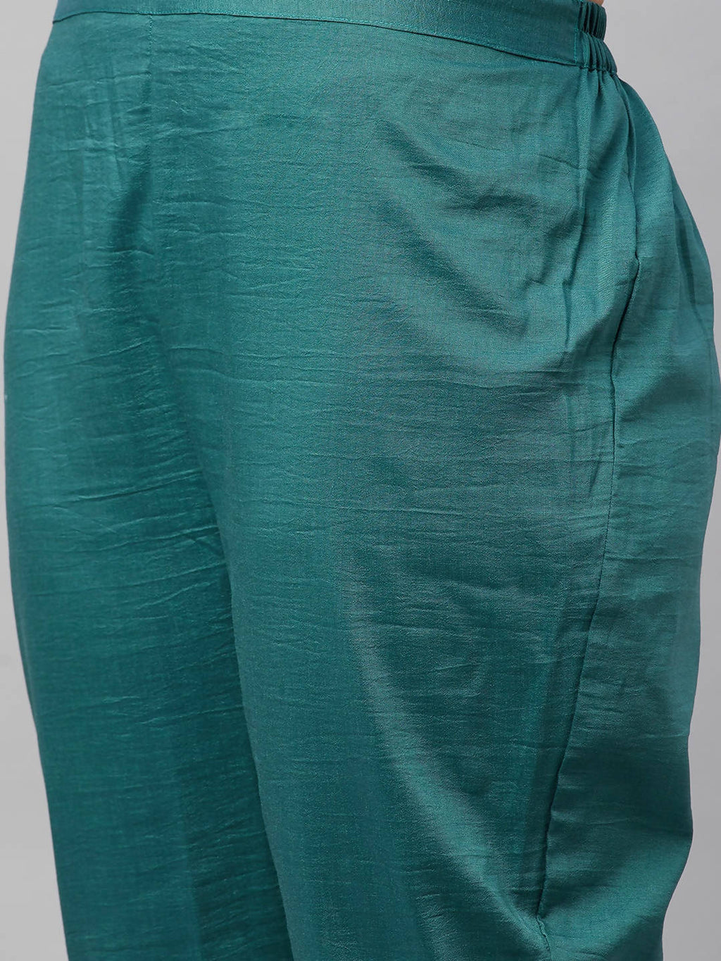 Myshka Dark Green Embroidered 3/4 Sleeve Round Neck Kurta Pant Dupatta Set