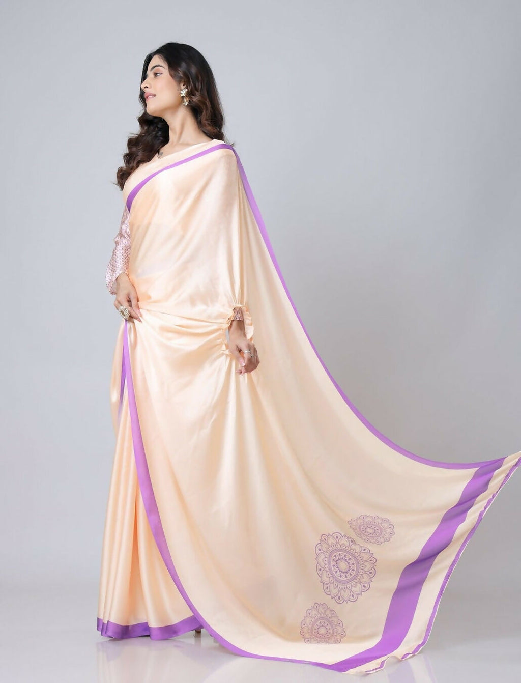 Vastranavya Peach Mandala Print Free Hand Ready to Wear Saree