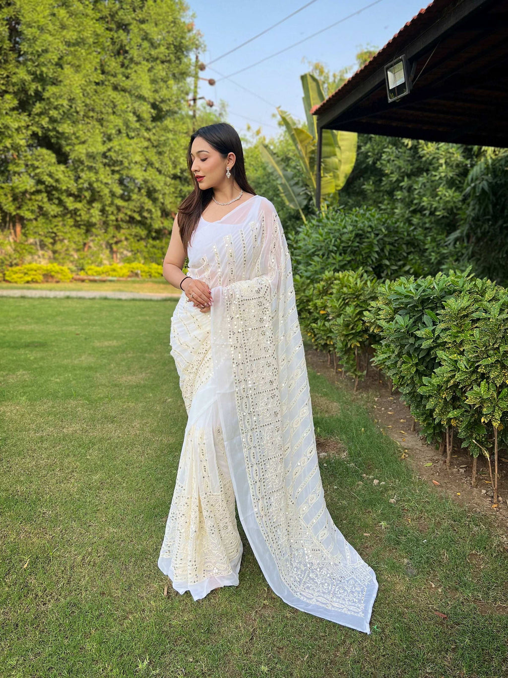 Vamsee V5-White Organza Saree
