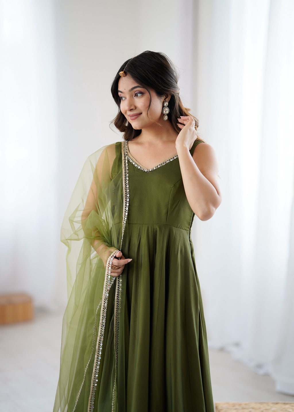 Lorenvalley Fashion Green Pure Romansilk Chanderi Fabric Yoke Fancy Lace Work Anarkali Kurta Pant With Dupatta Set