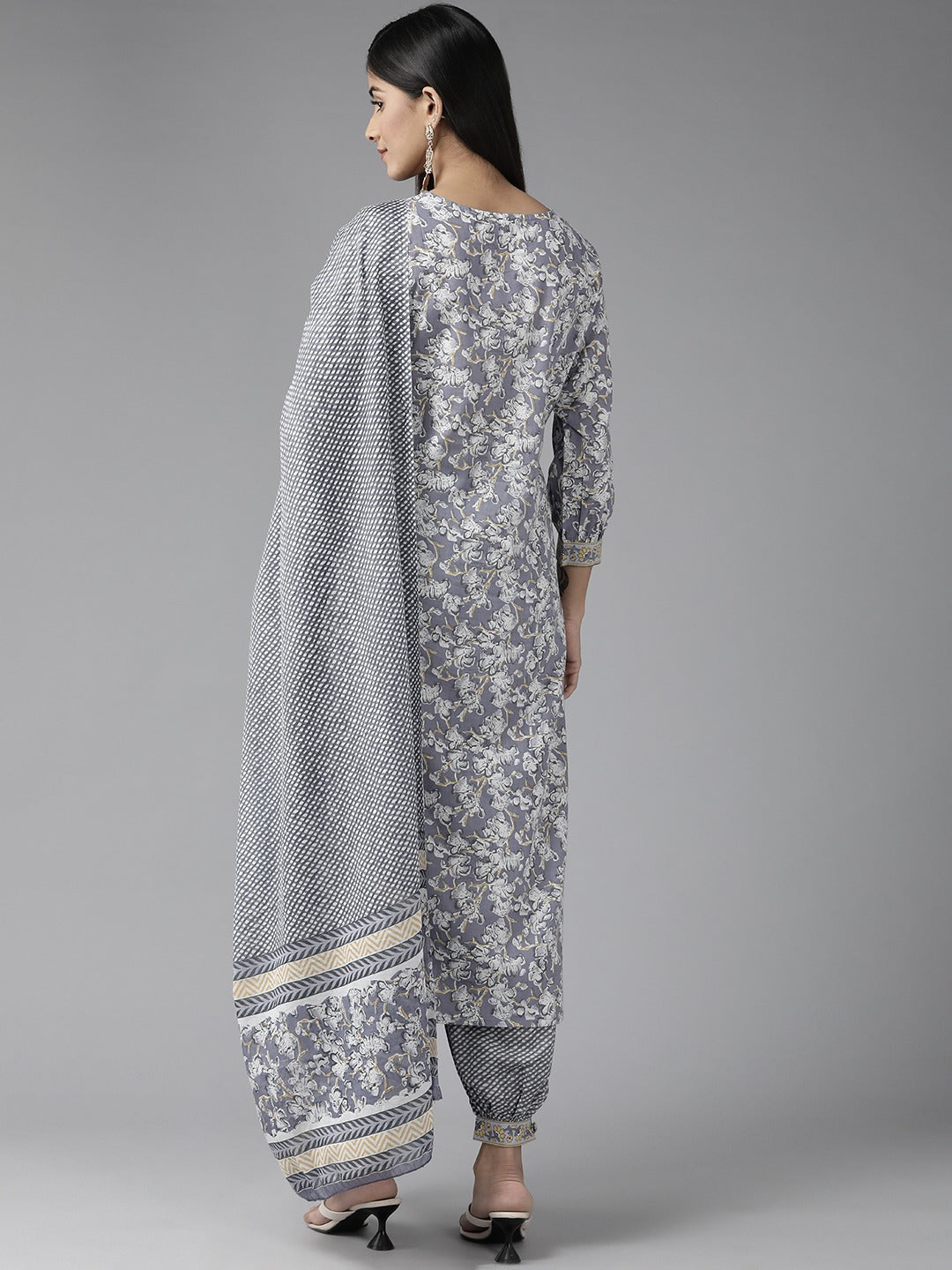 Yufta Grey Floral Printed Kurta Dupatta Set