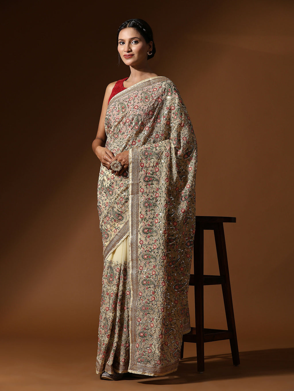Vamsee Kamini Cream Georgette Saree