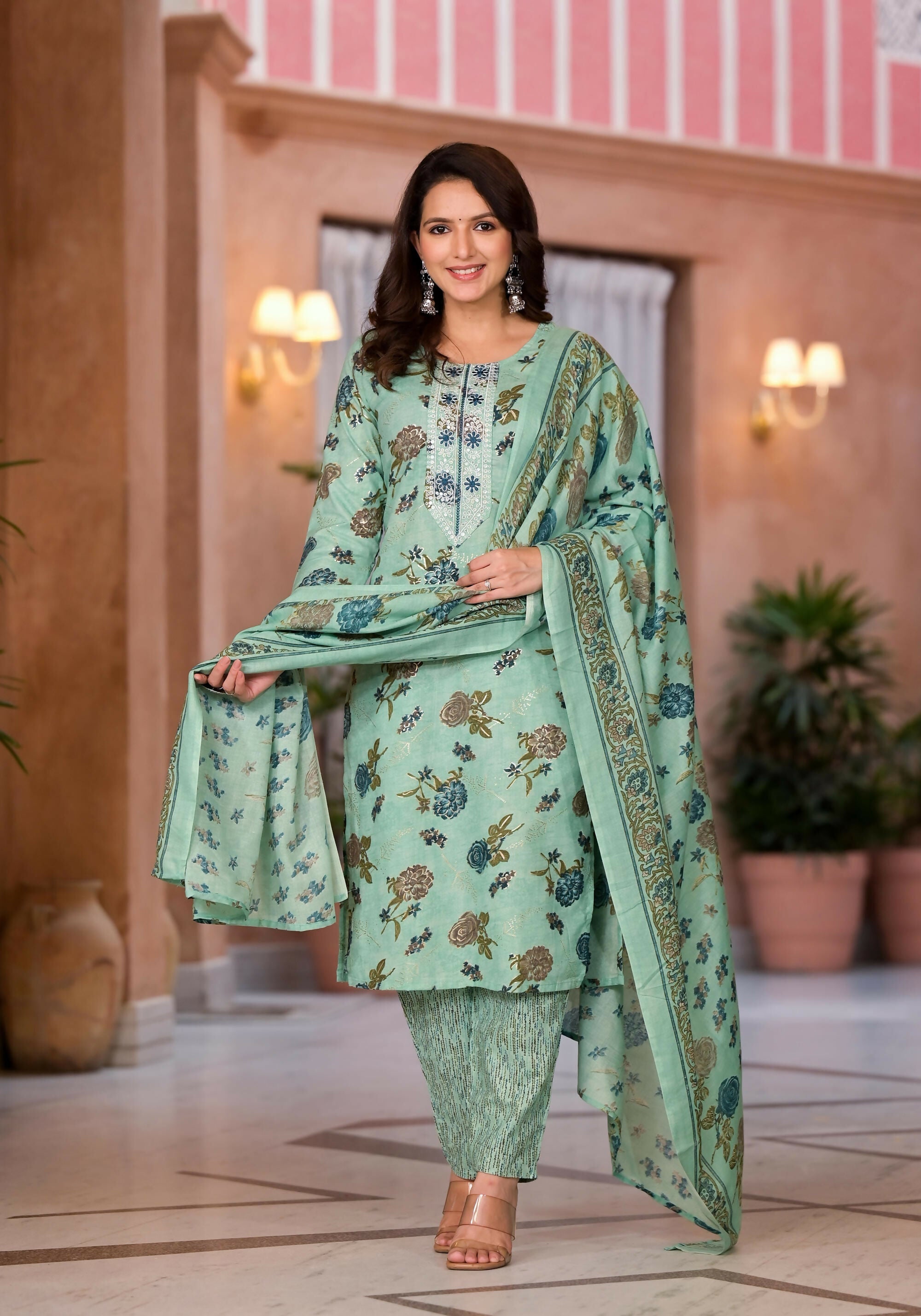 Juniper Women's Green Floral Printed Cotton Kurta Set With Thread Work