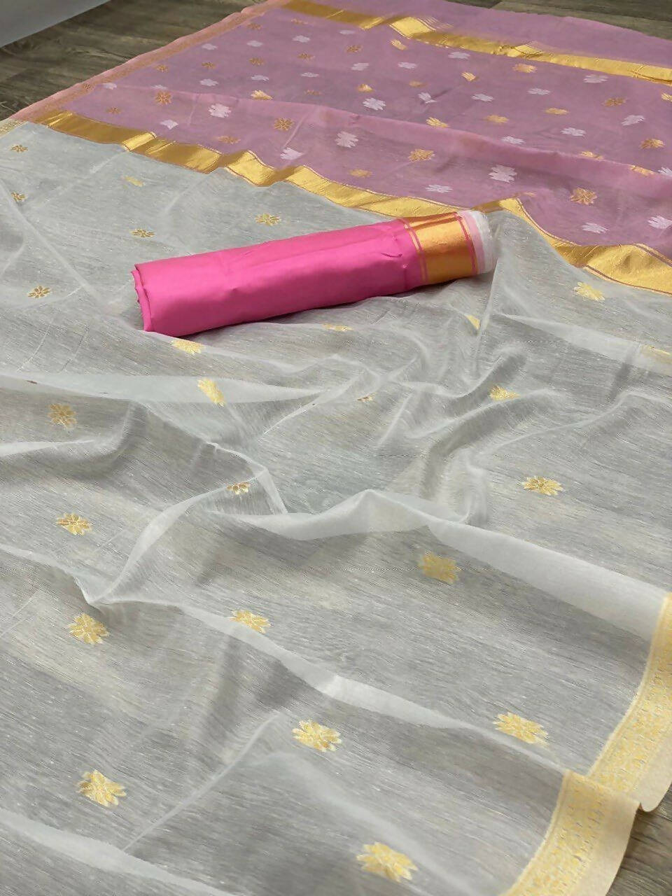 DEIANA'S Beautiful Designer Golden zari Soft Cotton Saree - White