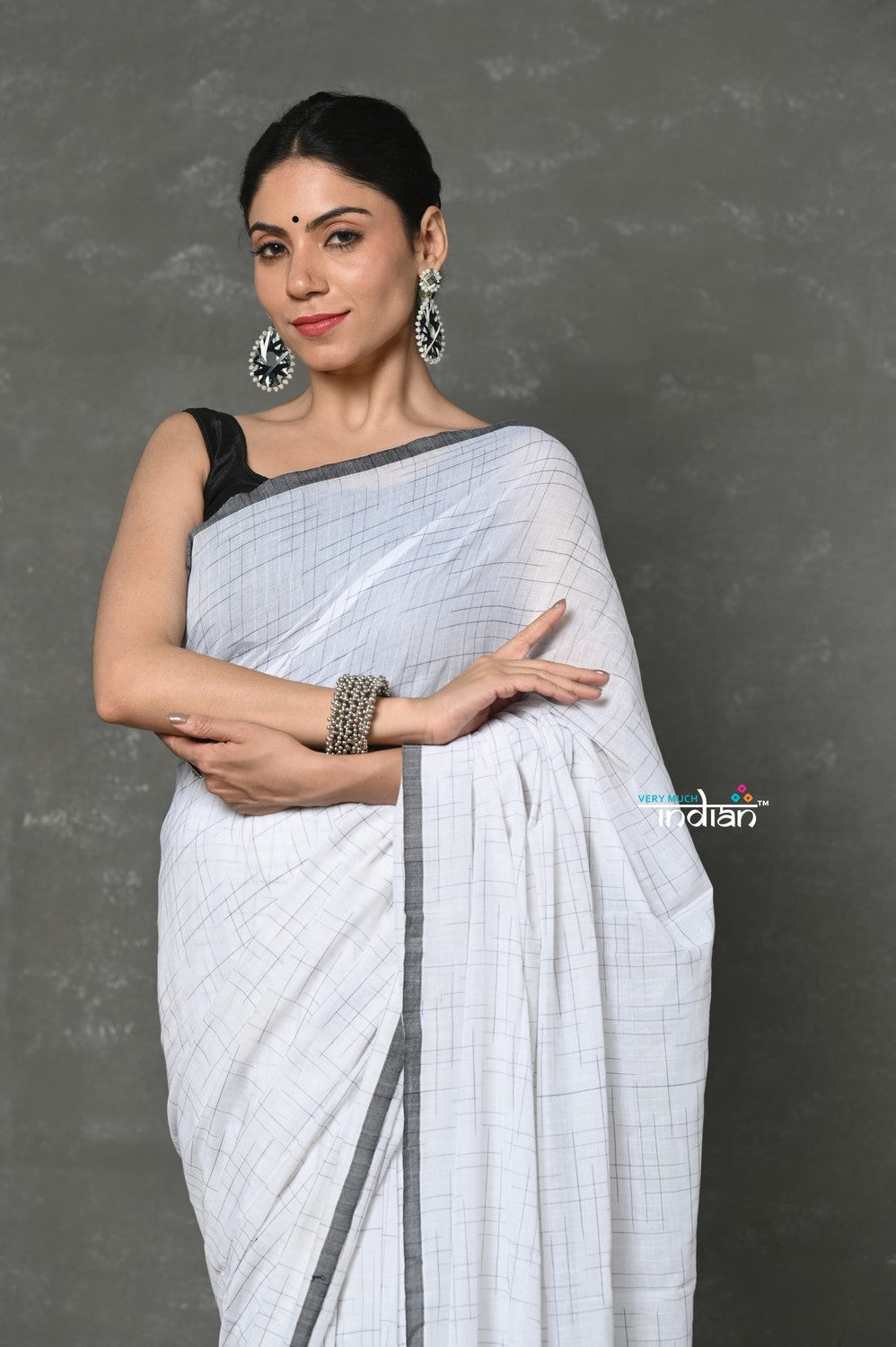 Very Much Indian Tyohaar - Mul Cotton Khadi Design Handloom Woven Saree - White