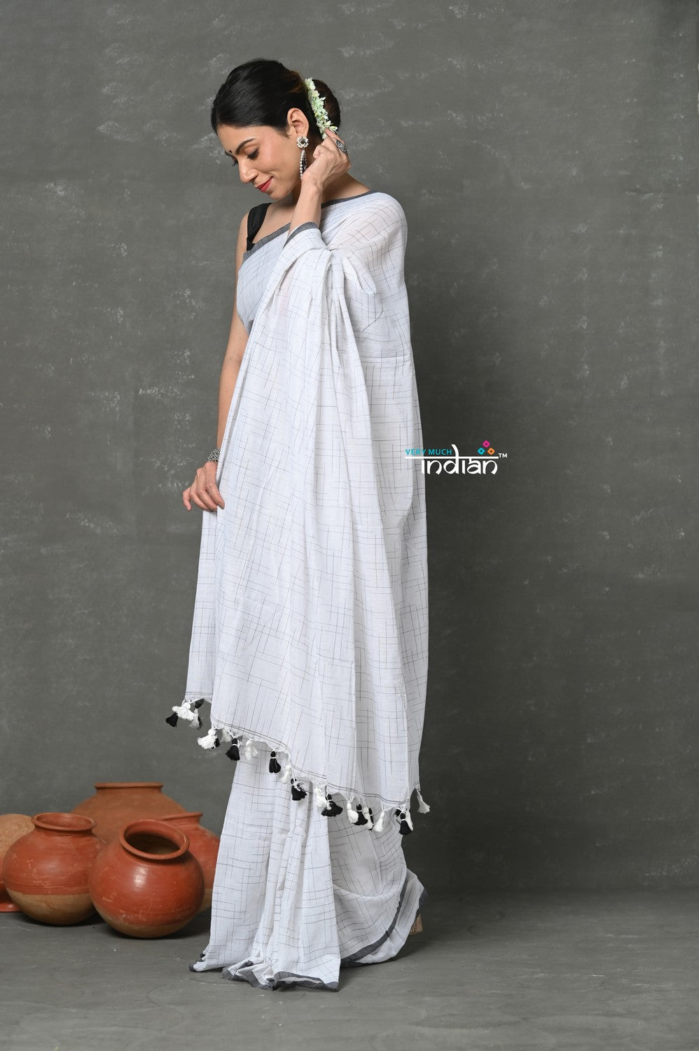Very Much Indian Tyohaar - Mul Cotton Khadi Design Handloom Woven Saree - White