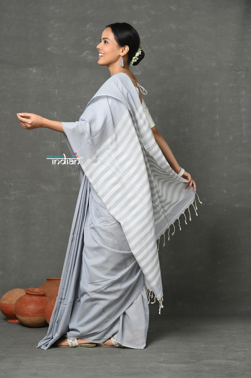 Very Much Indian Tyohaar - Pure Mul Cotton Handloom Saree - Grey