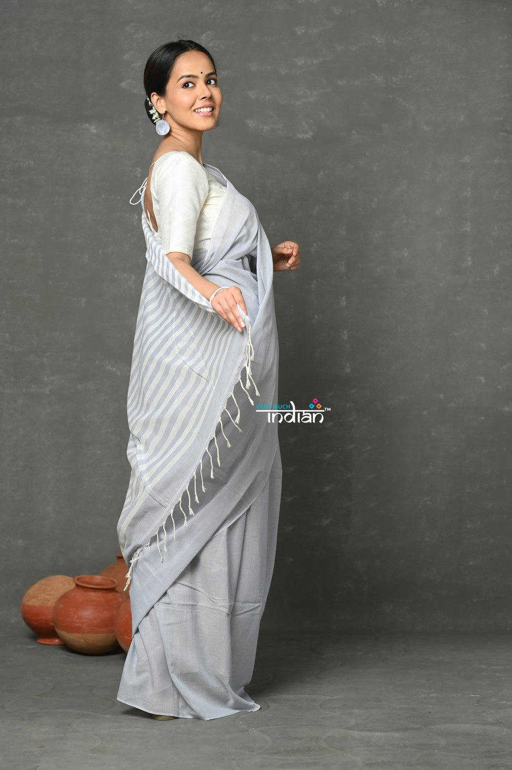 Very Much Indian Tyohaar - Pure Mul Cotton Handloom Saree - Grey