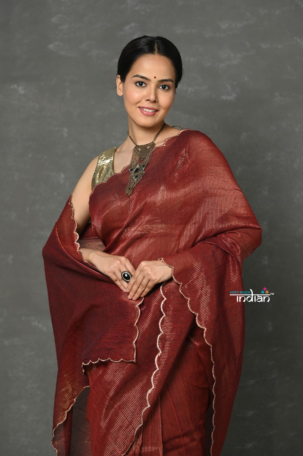 Very Much Indian Tyohaar - Mul Cotton Zari Design Handloom Woven Saree - Maroon