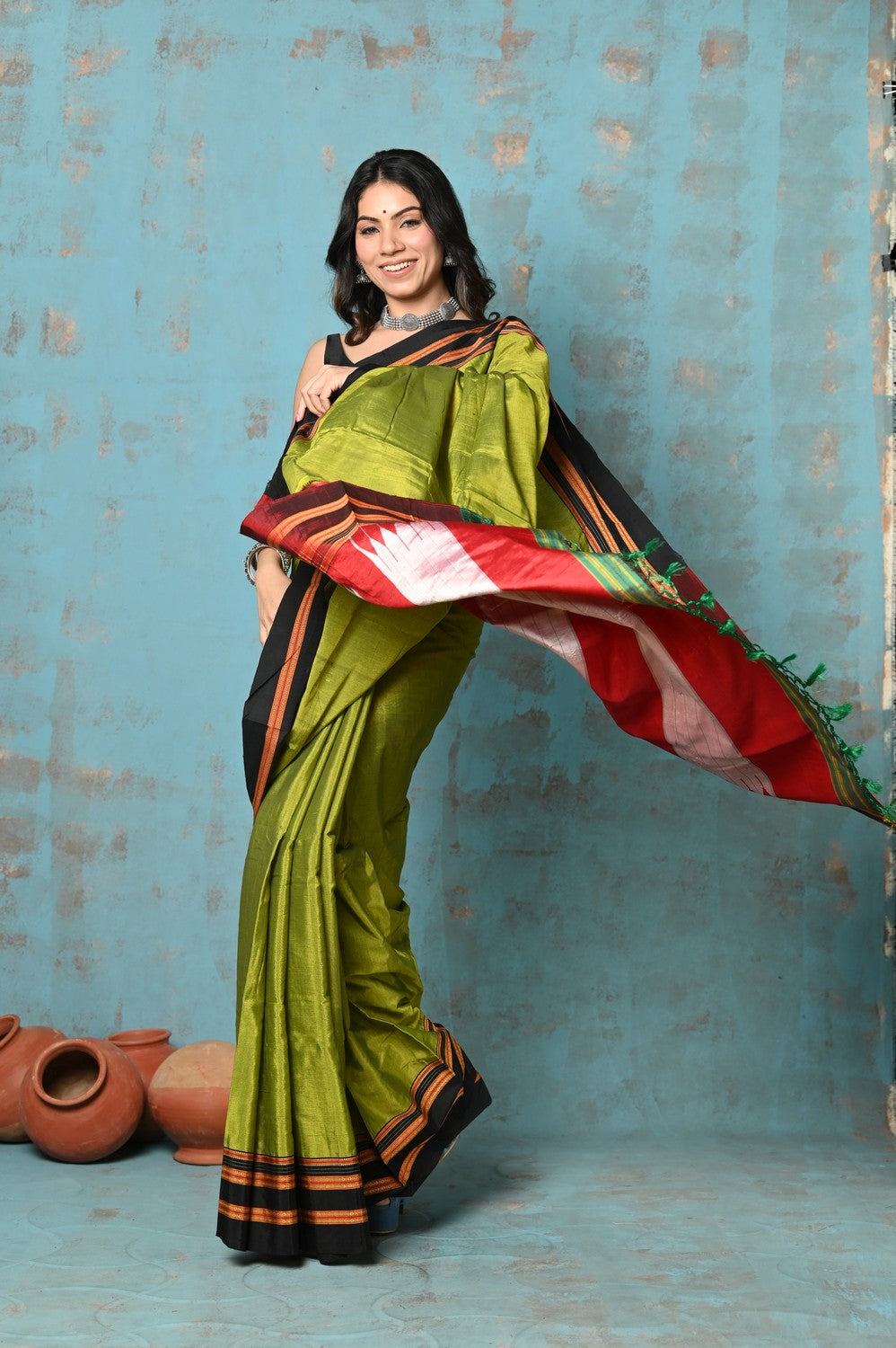 Very Much Indian Tyohaar - Traditional Handloom Dual Tone Green Ilkal Cotton Viscose with Red Pallu