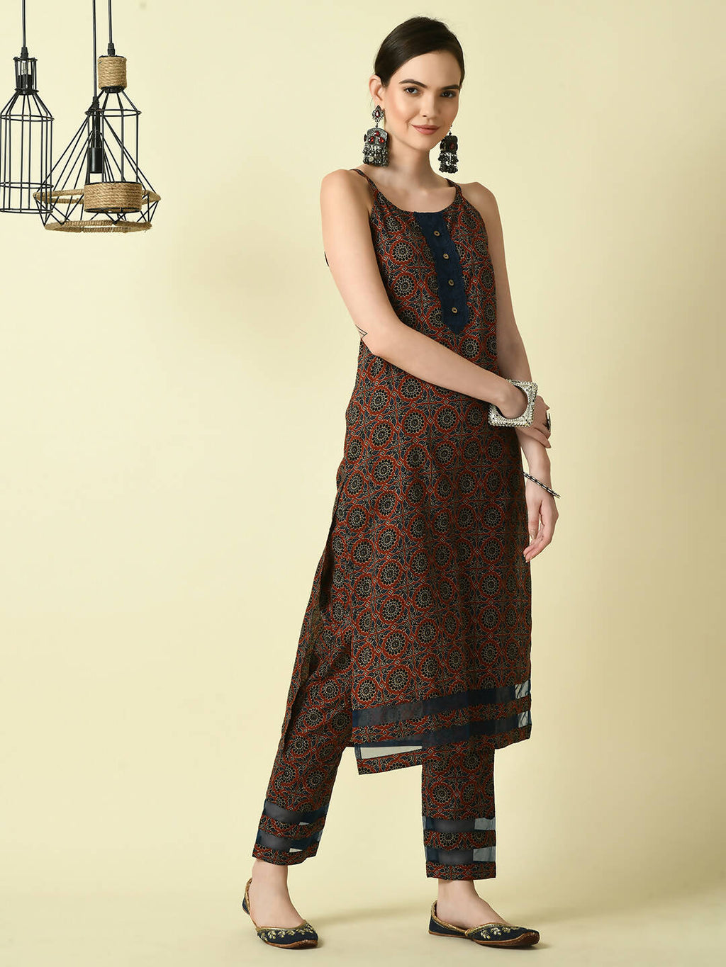 Myshka Women's Multi Straight Kurta & Trousers With Dupatta