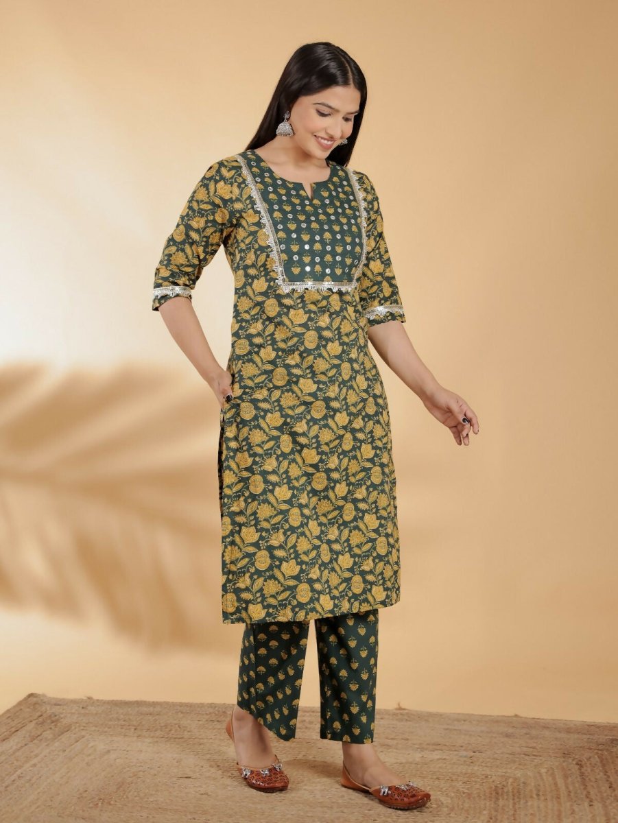 Aramya Green Soft Cotton Floral Straight Kurta for Women