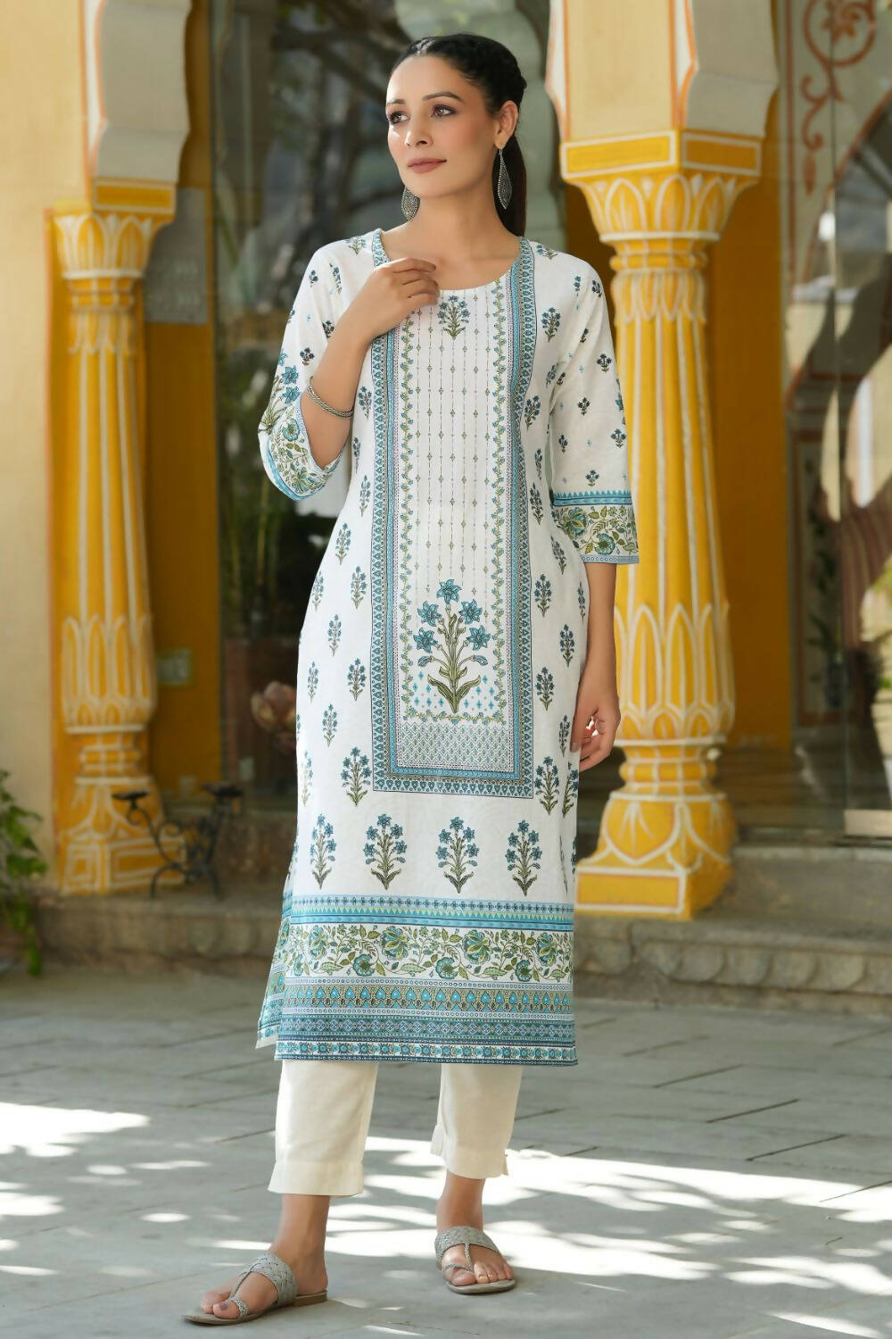 Juniper Women's Blue Printed Straight Kurta