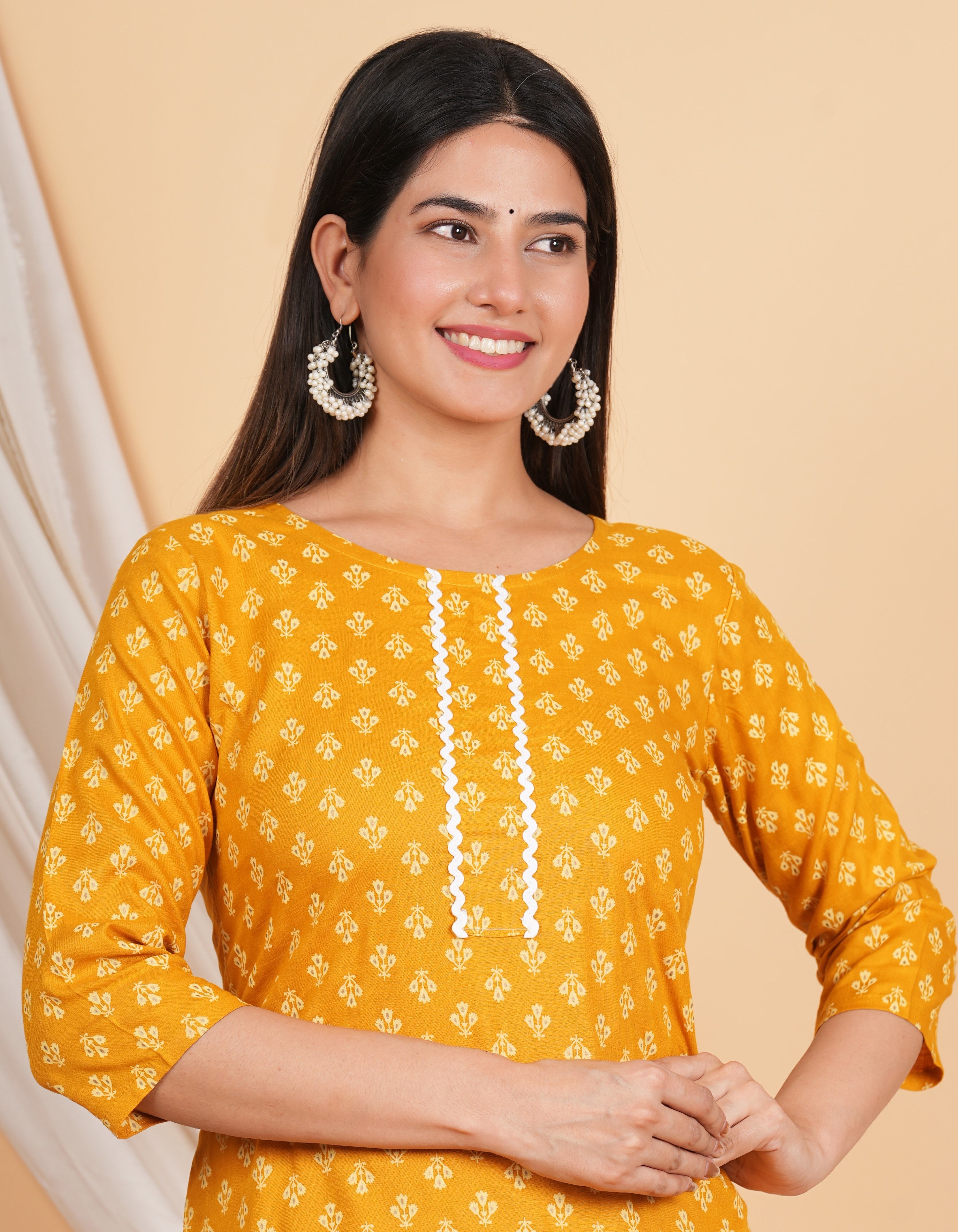 House of RP Women Yellow Rayon Floral Printed Kurta