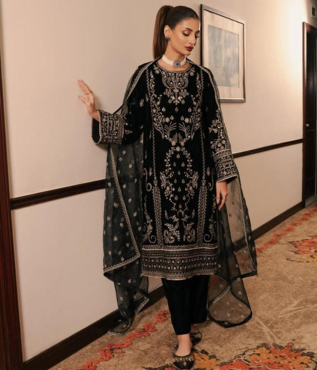 Prazu Fashion Black Chinon Silk Embroidered Salwar Suit