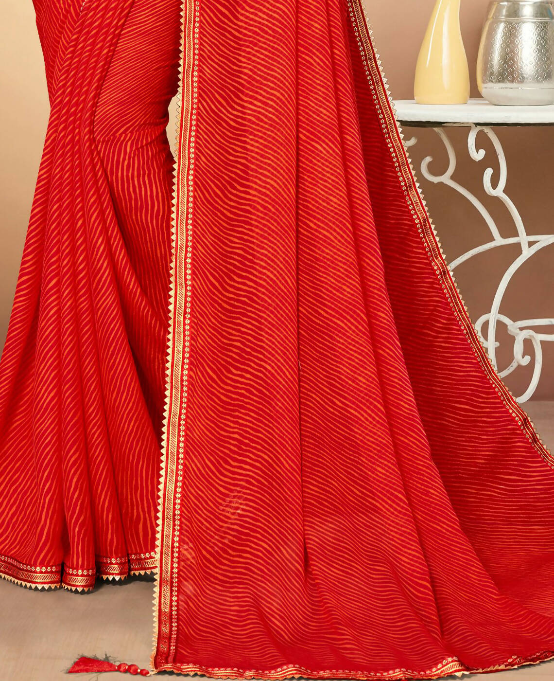 Red Chiffon Leheriya Printed Saree With Unstitched Blouse Piece - Swarna
