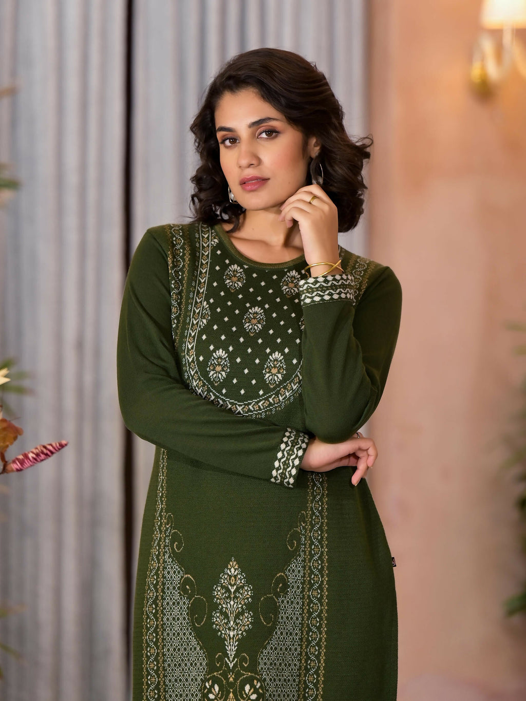 Juniper Women's Olive Ethnic Motif Printed Polycotton Kurta