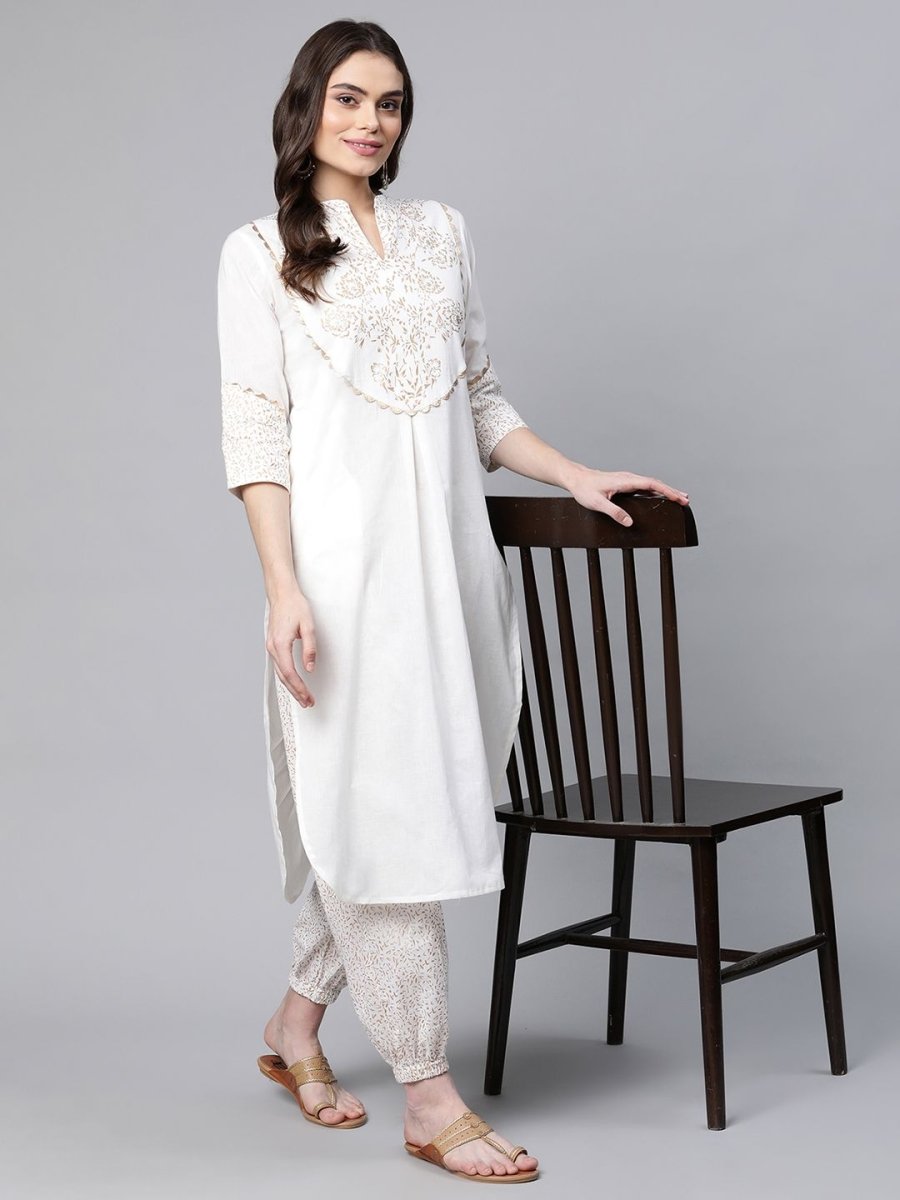 Ahalyaa Women Offwhite Pure Cotton Printed Kurta With Trousers