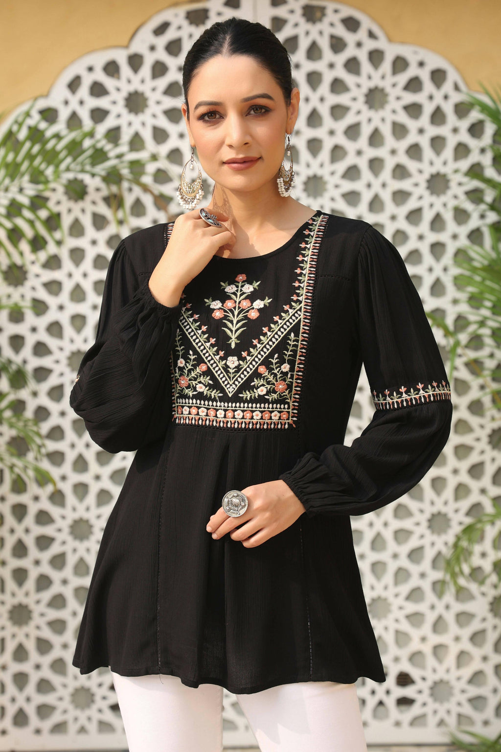Juniper Women's Black Rayon Crepe Solid With Embroidery Straight Tunic