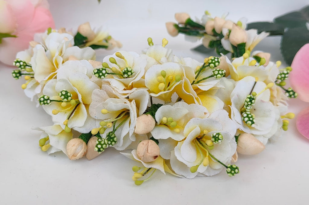 White Trendy Bridal Hair Accessories