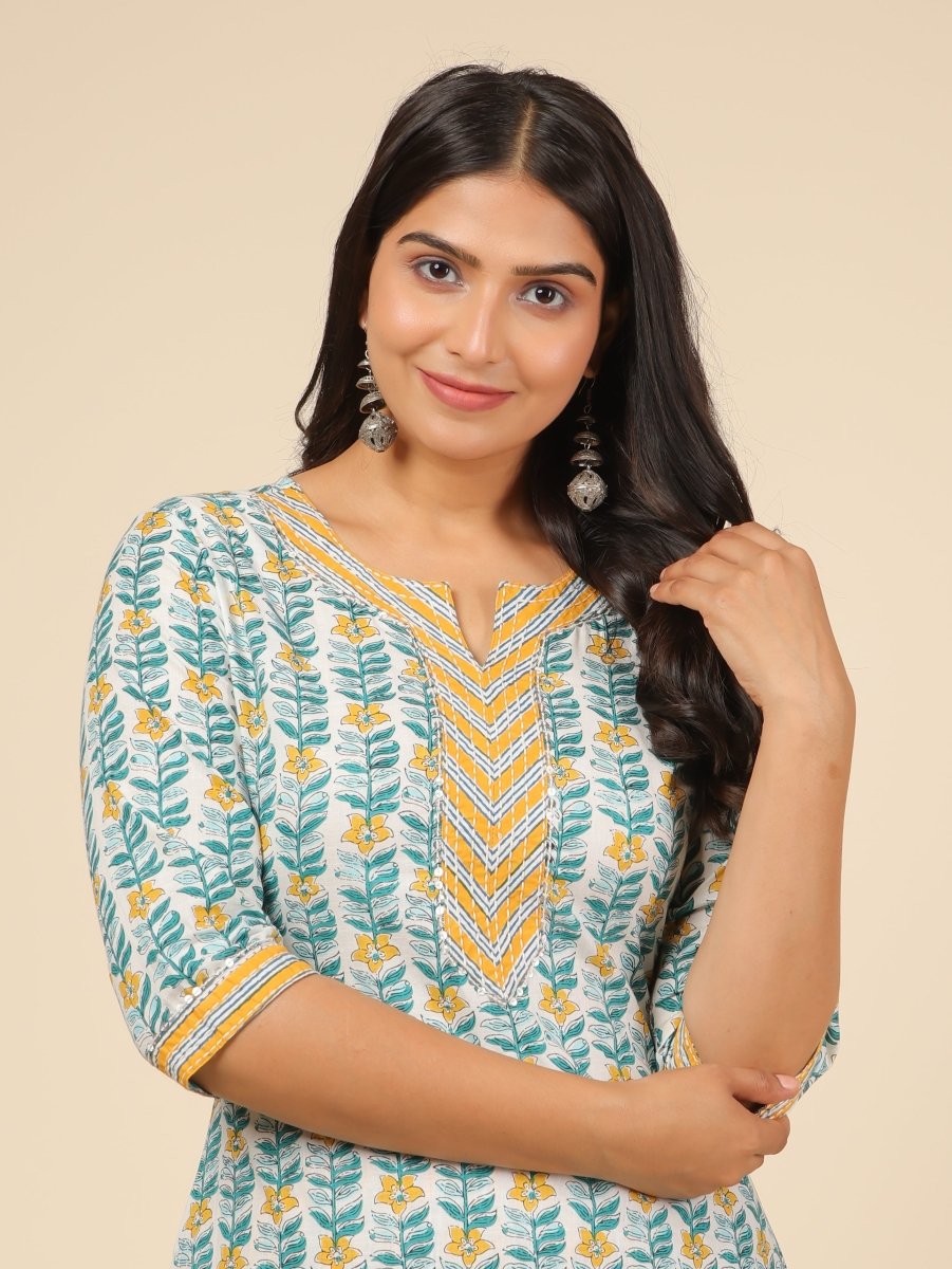 Aramya Straight Soft Cotton Floral Print Women's Kurta - White