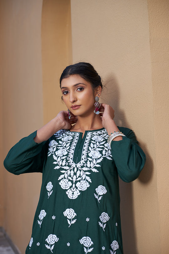 Rangreza Ethnic Chikankari Rayon Kurta Green