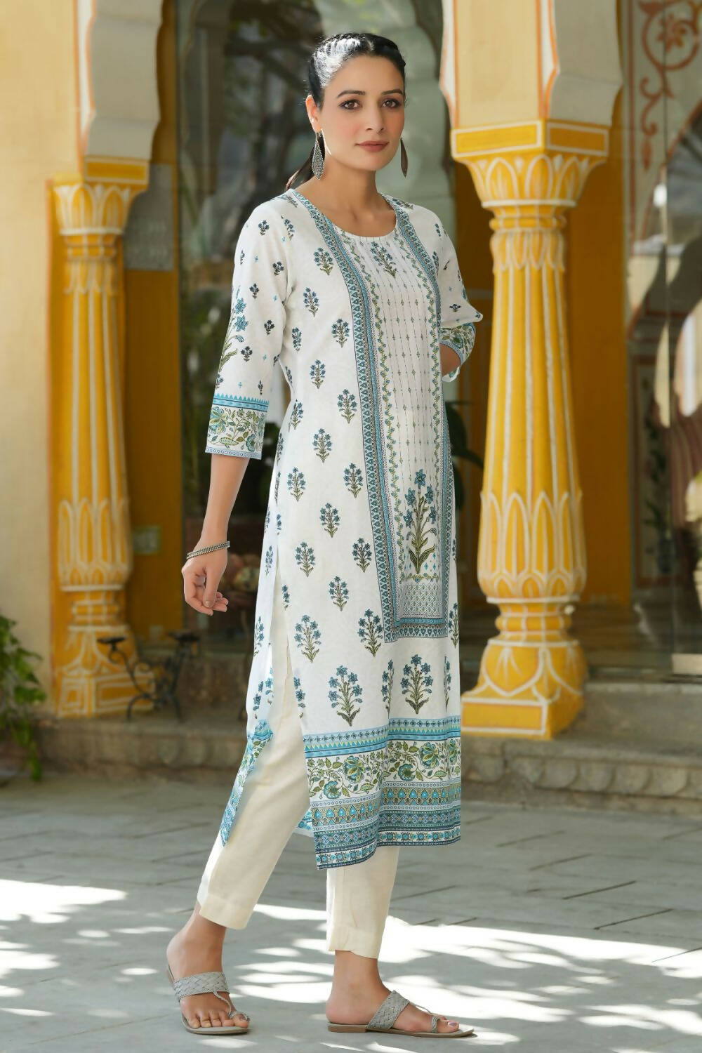 Juniper Women's Blue Printed Straight Kurta