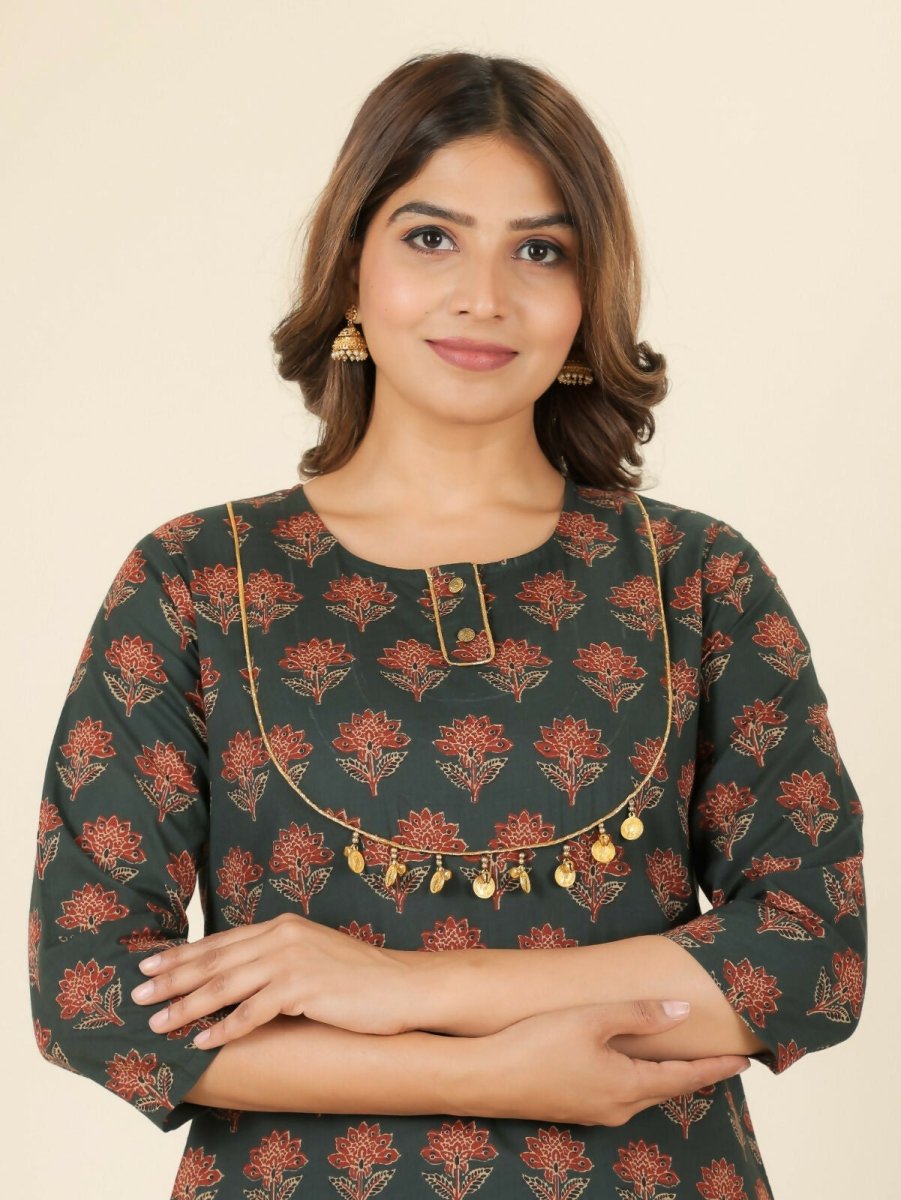 Aramya Straight Soft Cotton Ajrakh Print Women's Kurta Set - Green