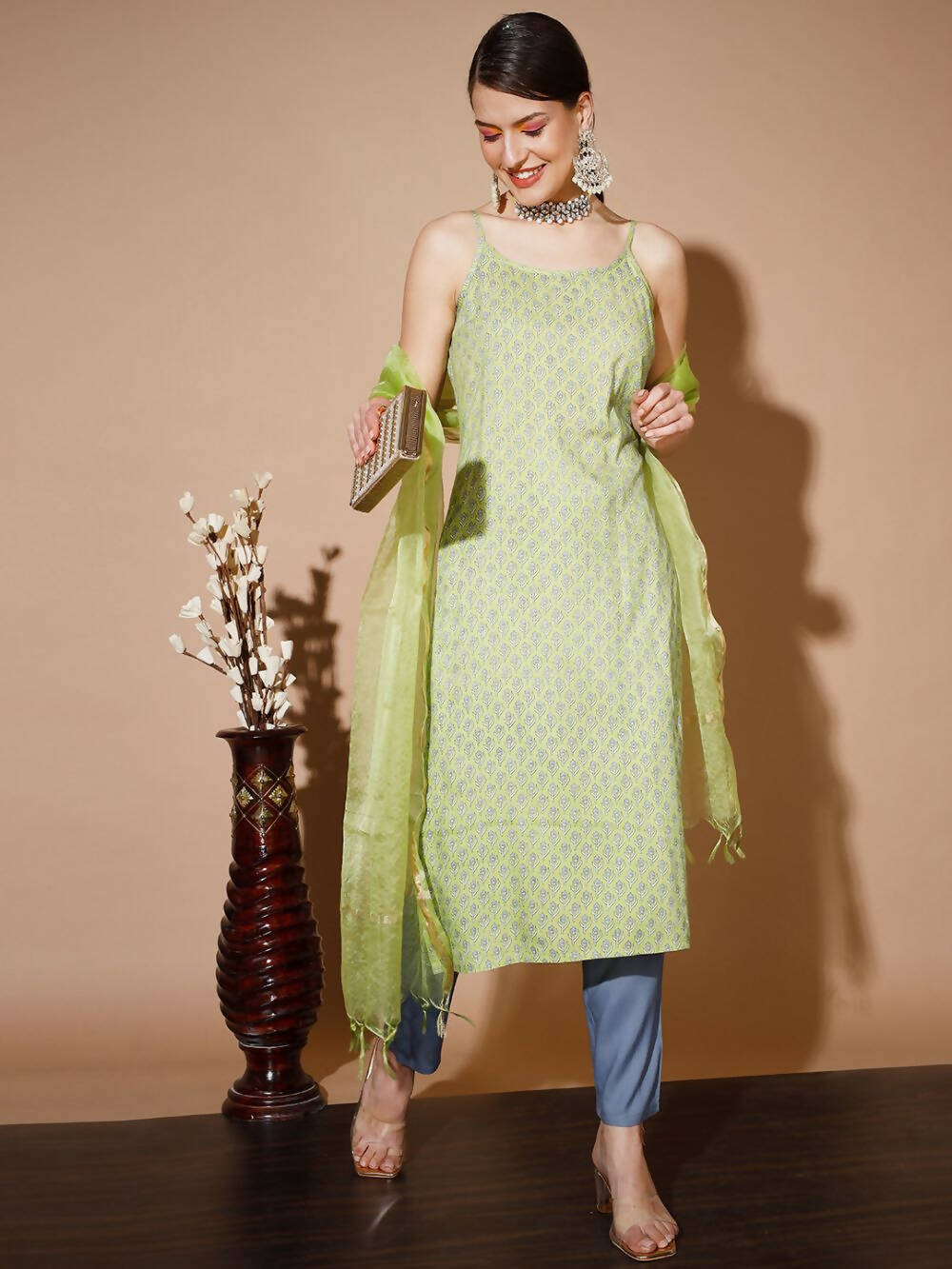 Myshka Women Green Printed Kurta & Trousers With Dupatta