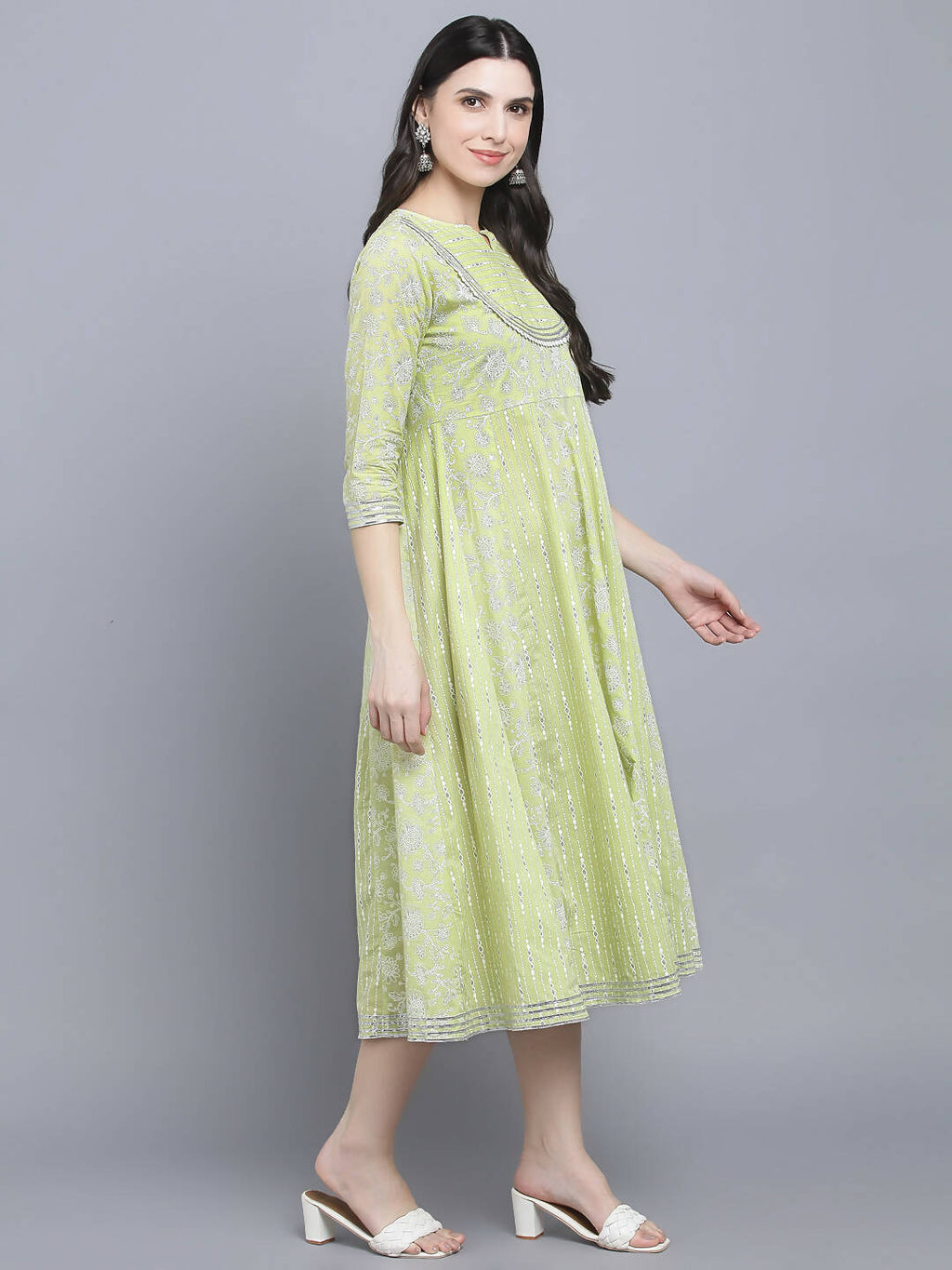 Myshka Women's Green Ethnic Motifs A-Line Midi Dress