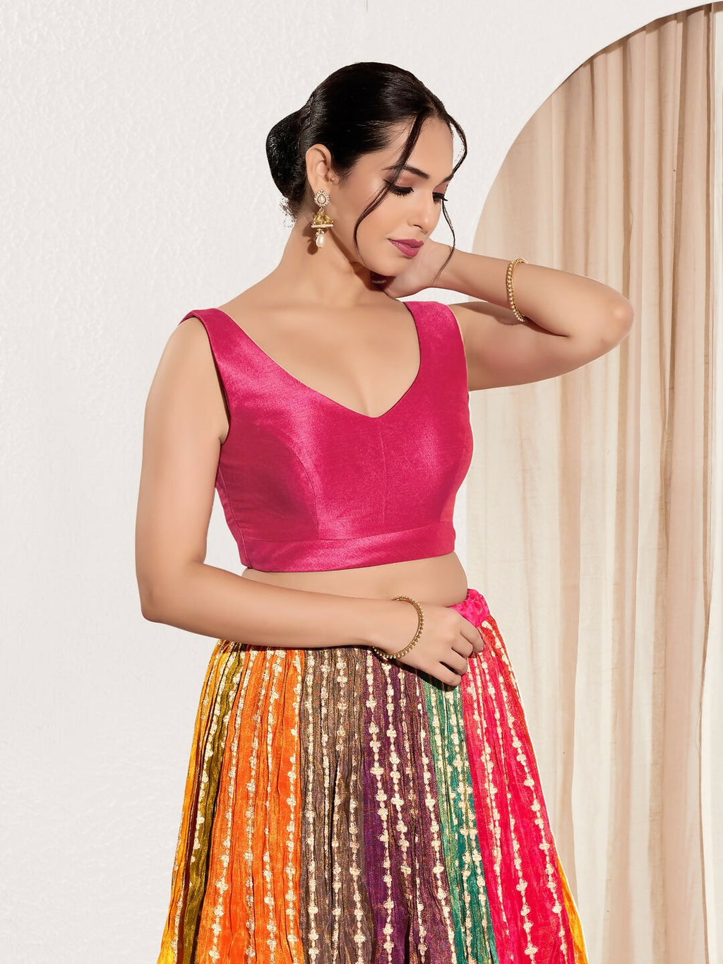 Joban Fashion Pink Mulberry Silk Padded Blouse With Round Neck Sleeveless