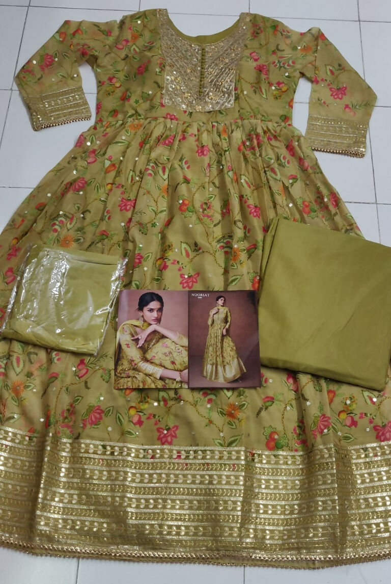 Vastranavya Green Floral Printed Anarkali Suit Set with Foil Mirror Work