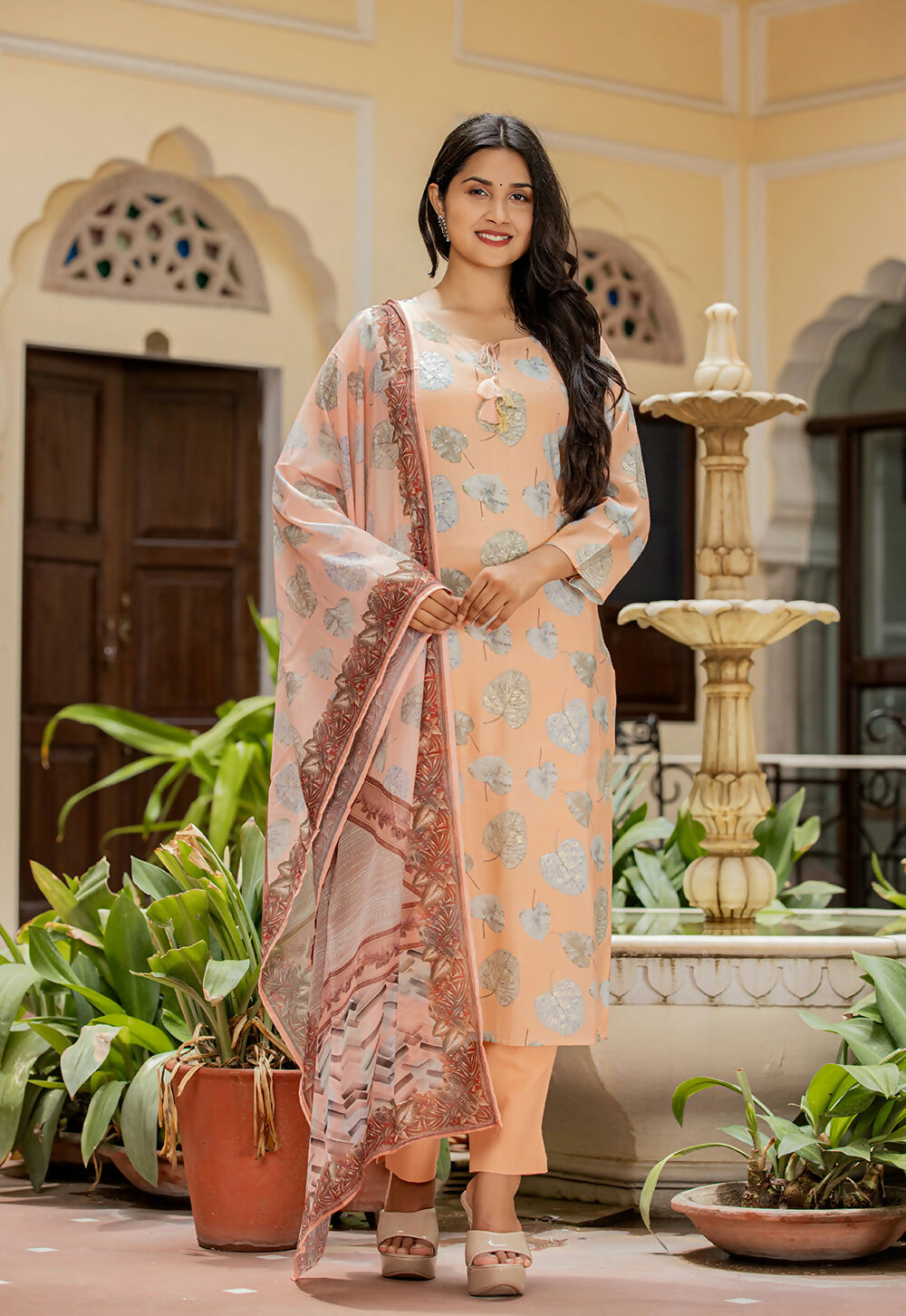 Kaajh Women's Peach Modal Silk Printed Kurta Pant Set With Dupatta