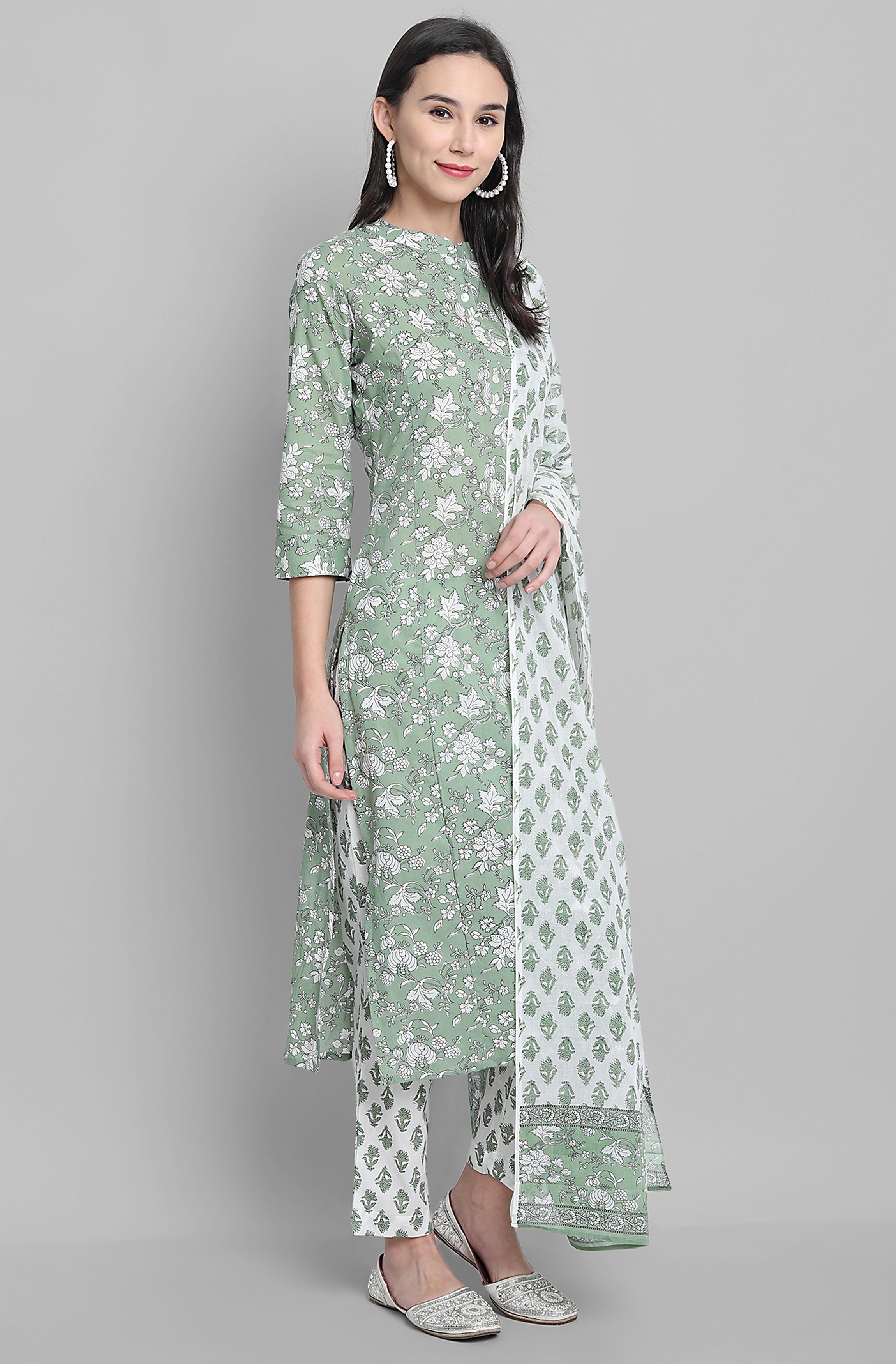Janasya Women's Light Green Cotton Floral Print Kurta With Pant And Dupatta
