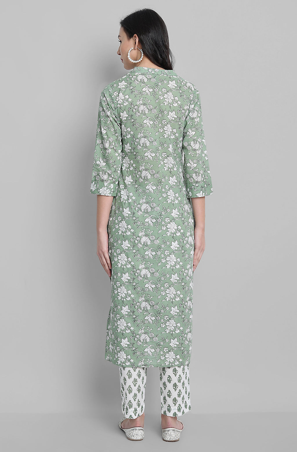 Janasya Women's Light Green Cotton Floral Print Kurta With Pant And Dupatta