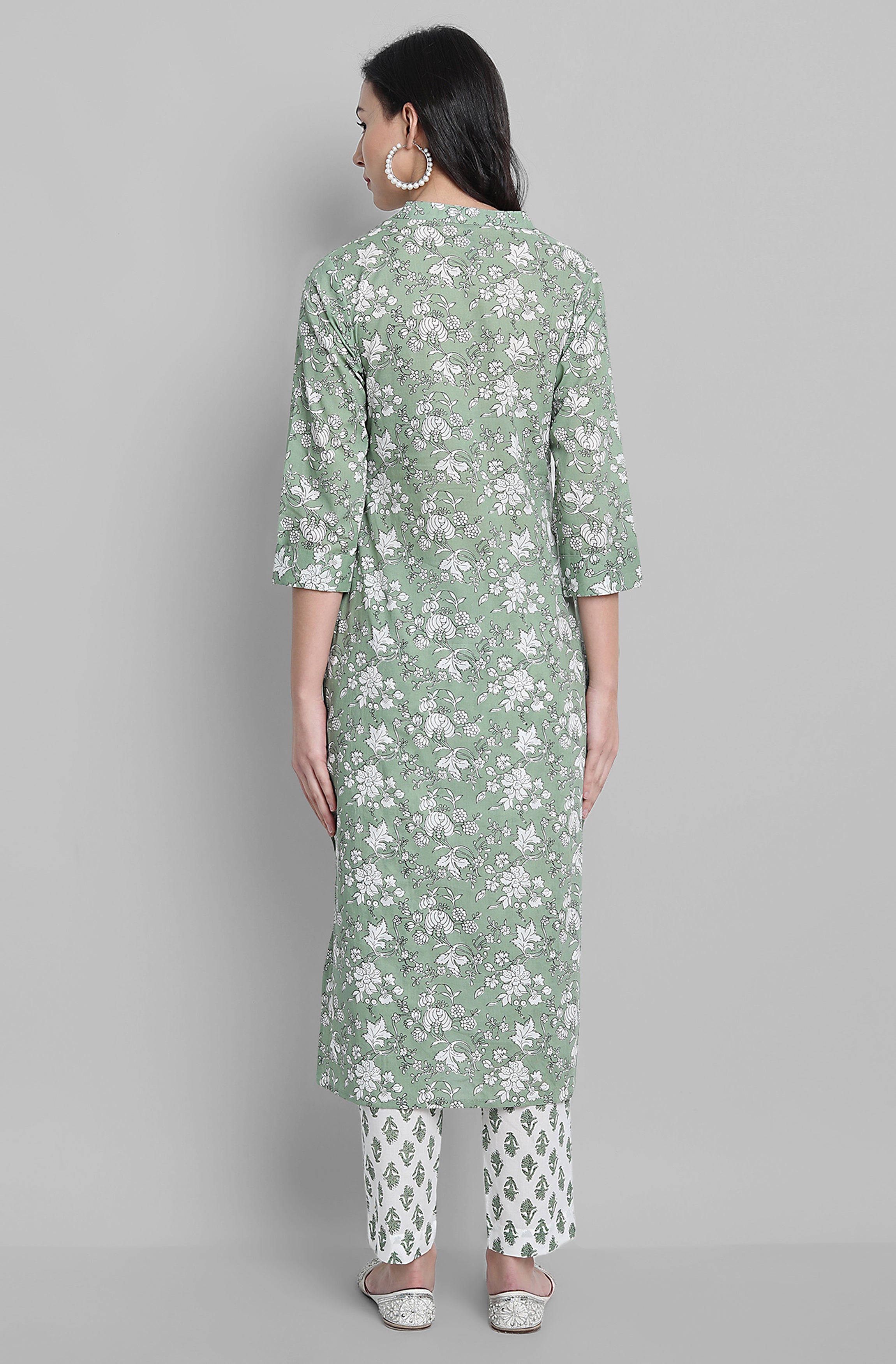 Janasya Women's Light Green Cotton Floral Print Kurta With Pant And Dupatta