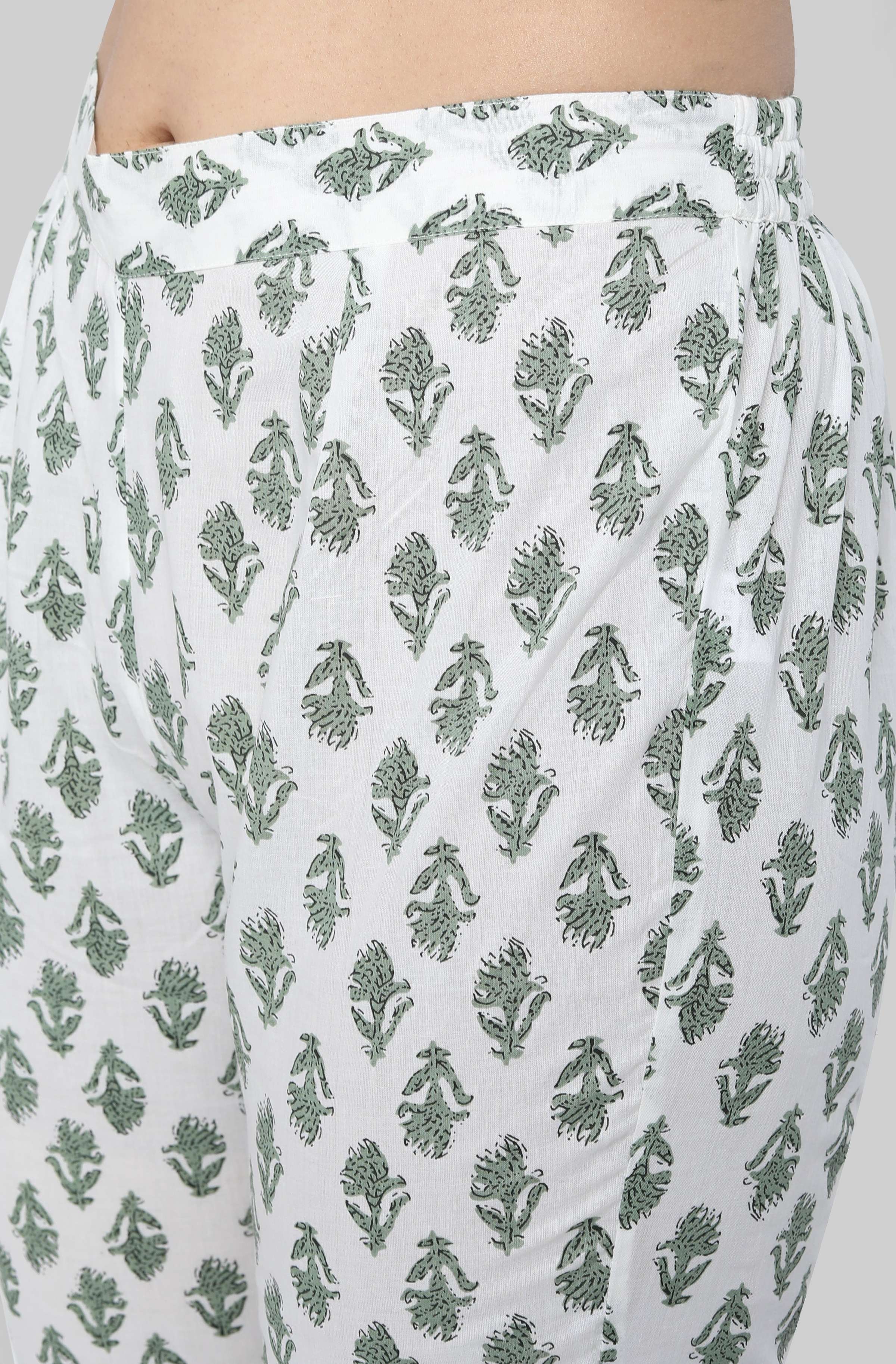 Janasya Women's Light Green Cotton Floral Print Kurta With Pant And Dupatta