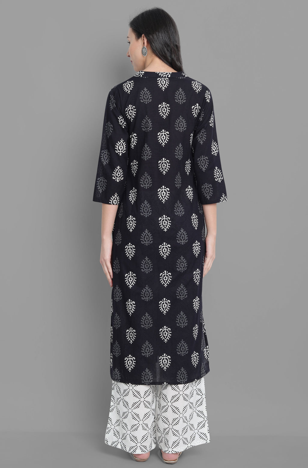 Janasya Women's Black Cotton Block Print Kurta With Palazzo And Dupatta