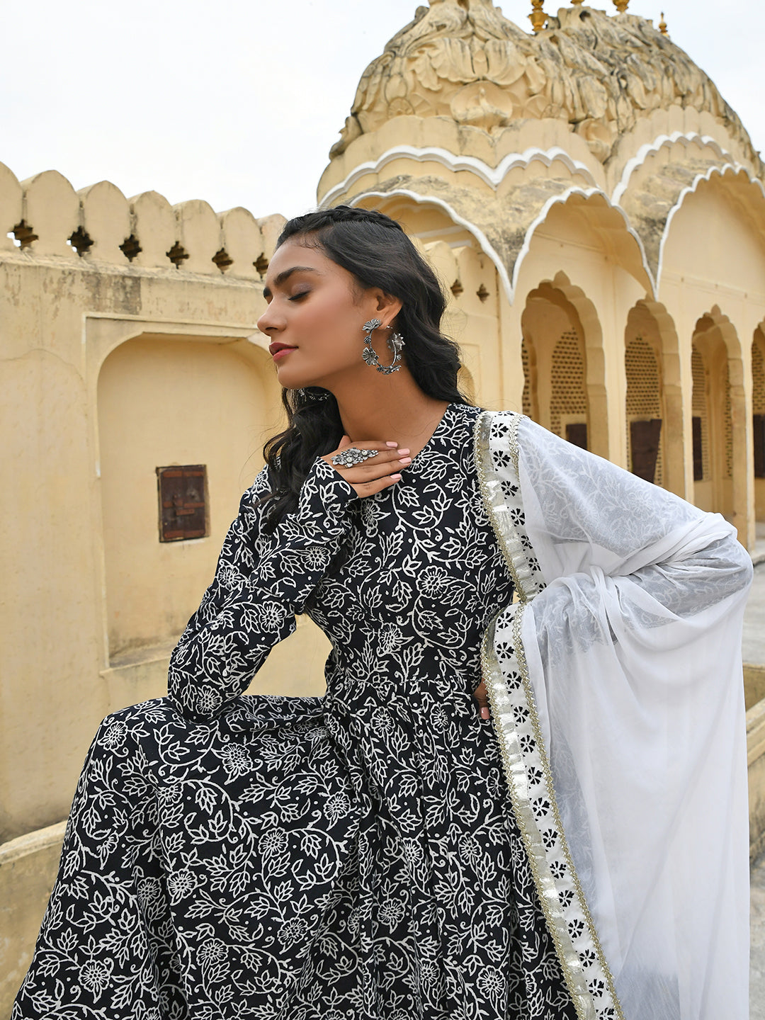 Janasya Women's Black Cotton Floral Print Kurta With Palazzo And Dupatta