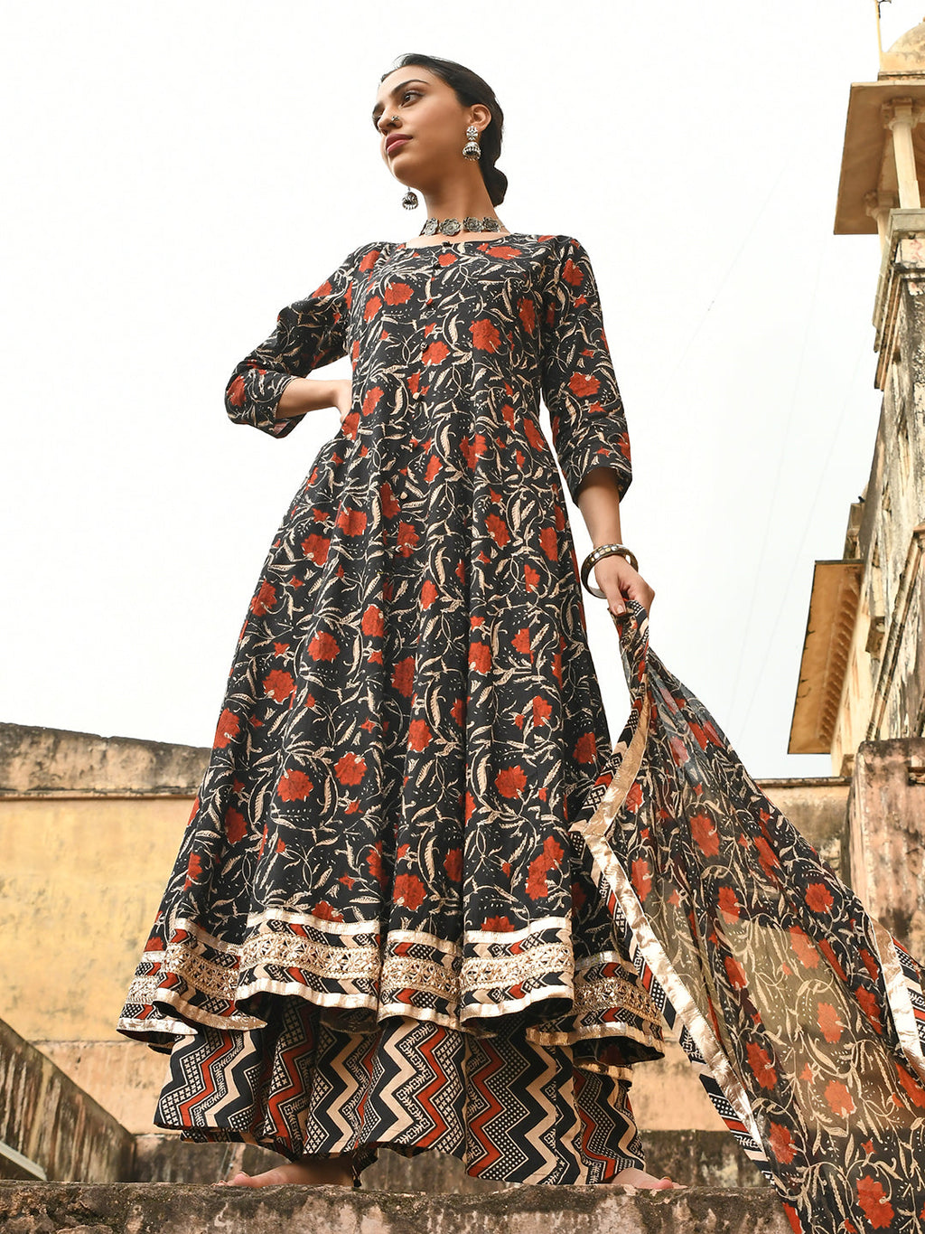 Janasya Women's Black Cotton Floral Block Print Kurta With Flared Palazzo And Dupatta