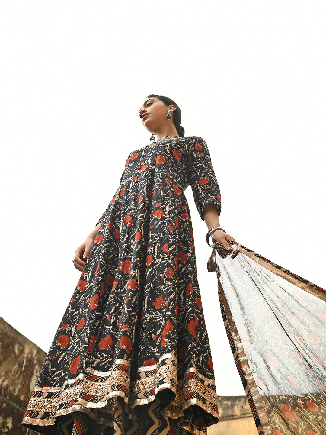 Janasya Women's Black Cotton Floral Block Print Kurta With Flared Palazzo And Dupatta