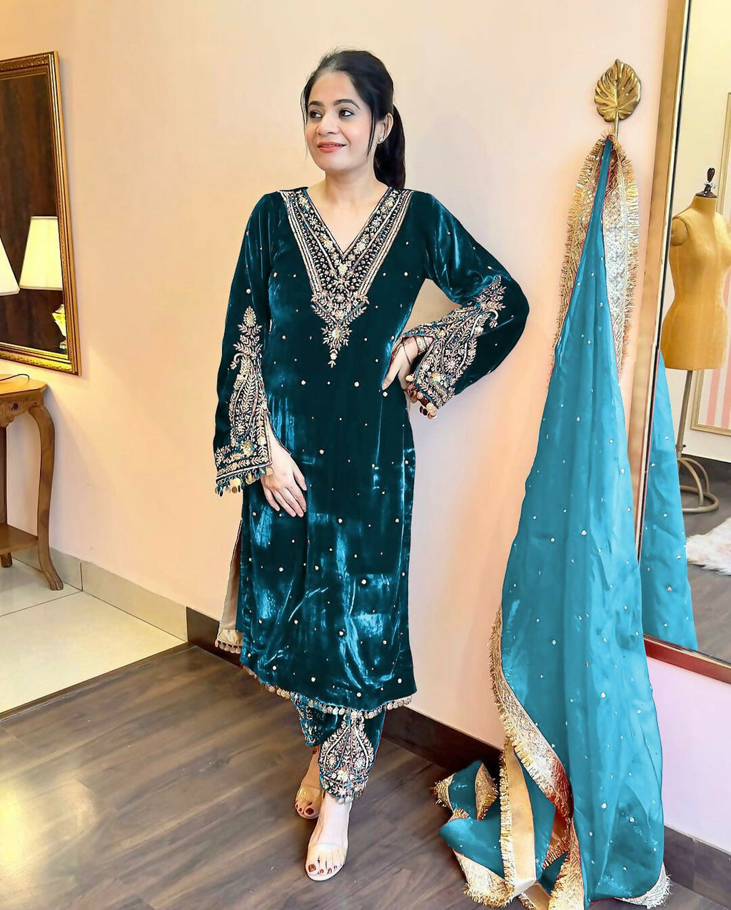 Joban Fashion Deep teal Velvet Embroidery Kurta Set