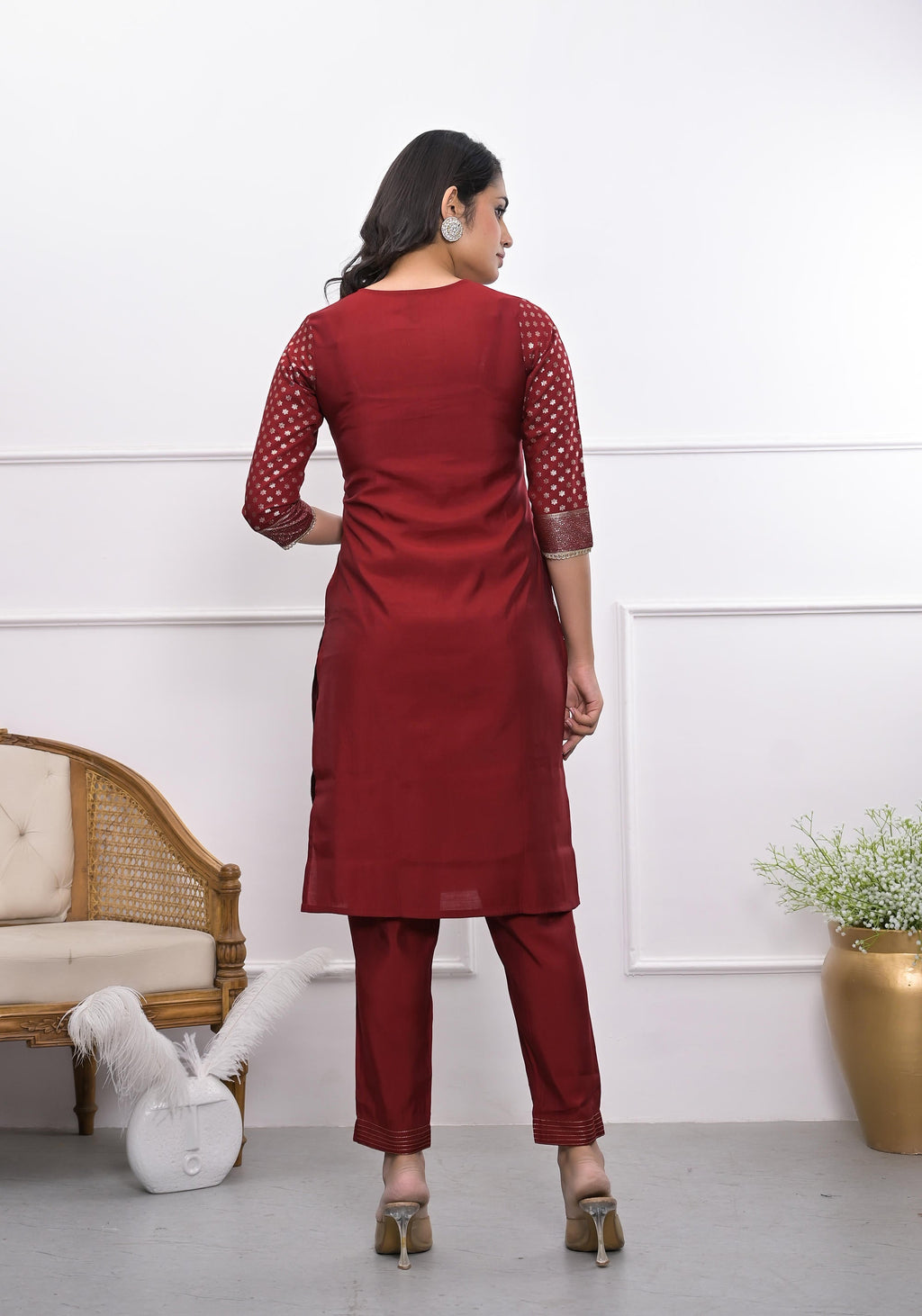 Juniper Women's Maroon Ethnic Motif Printed Silk Kurta Set With Zari Work