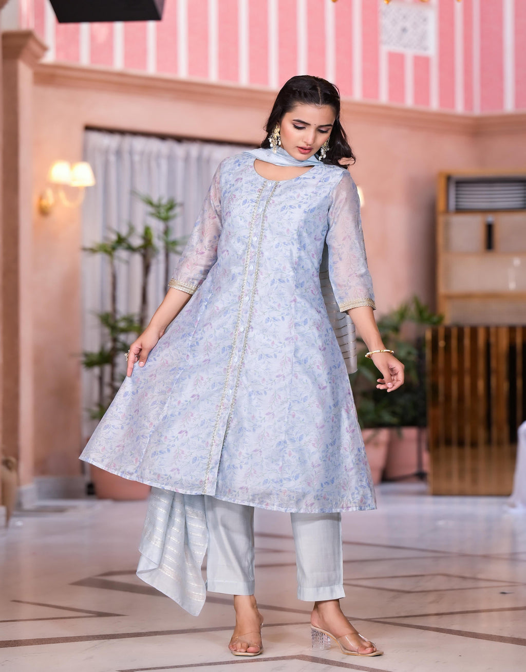 Juniper Women's Grey Floral Printed Chanderi Kurta Set With Lace & Buttons
