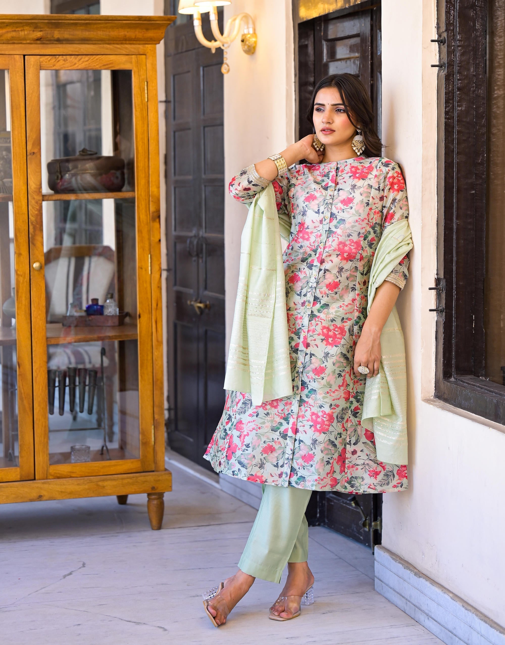 Juniper Women's White Silk Blend Floral Print Kurta Set