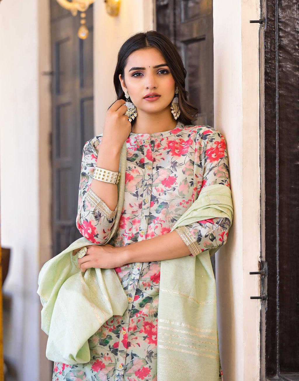 Juniper Women's White Silk Blend Floral Print Kurta Set