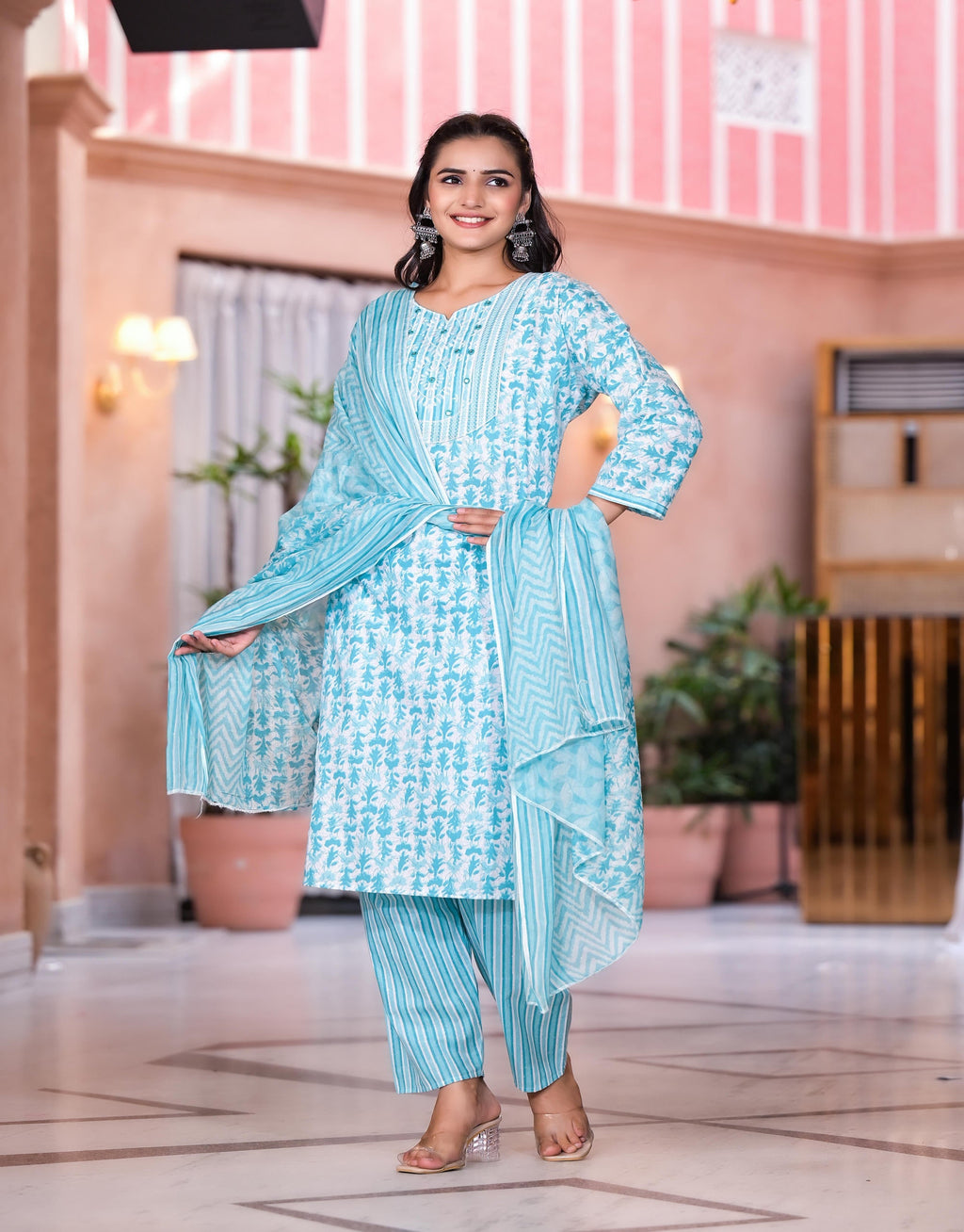 Juniper Women's Rama Green Floral Printed Cotton Kurta Set With Mirror & Thread Work