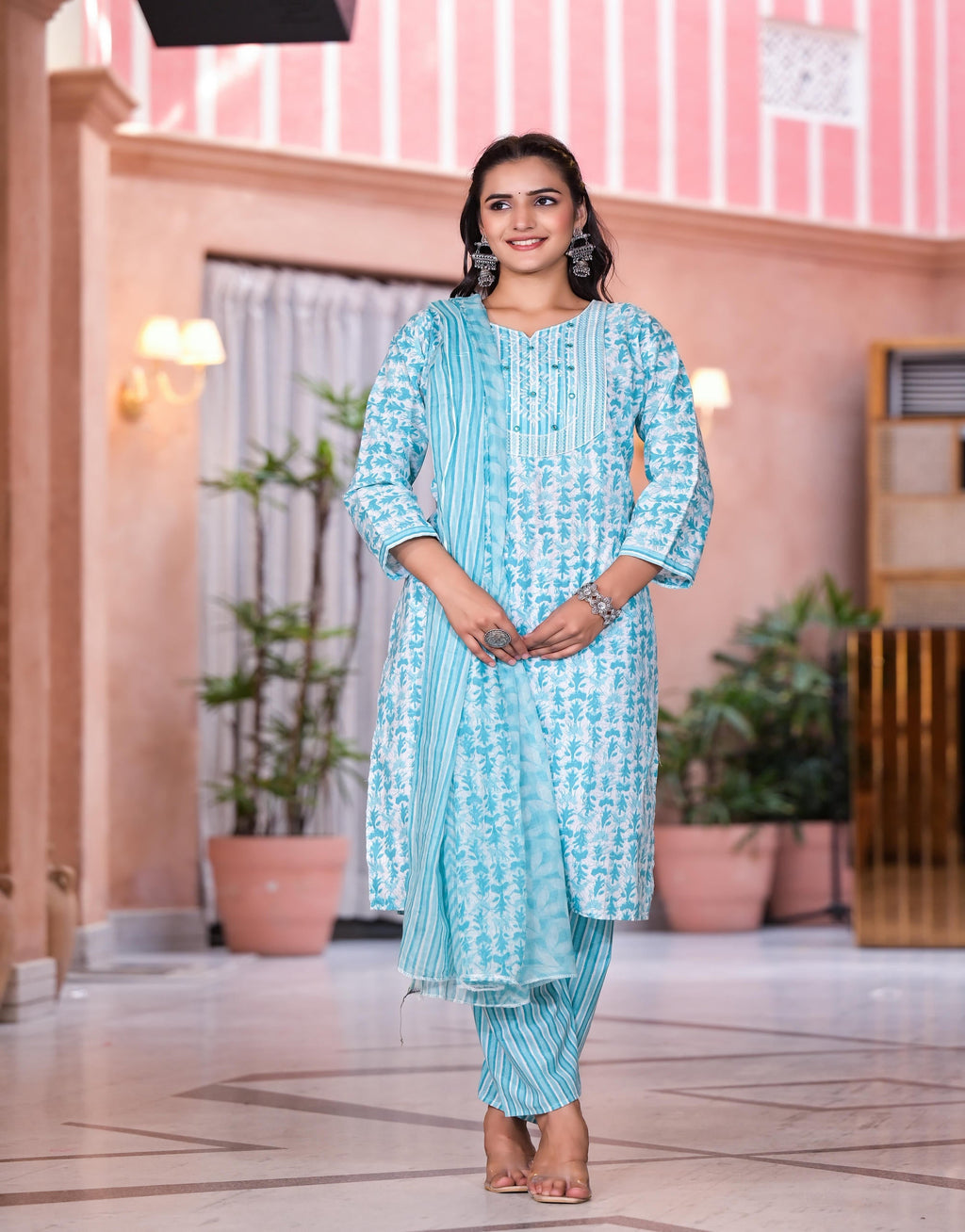 Juniper Women's Rama Green Floral Printed Cotton Kurta Set With Mirror & Thread Work